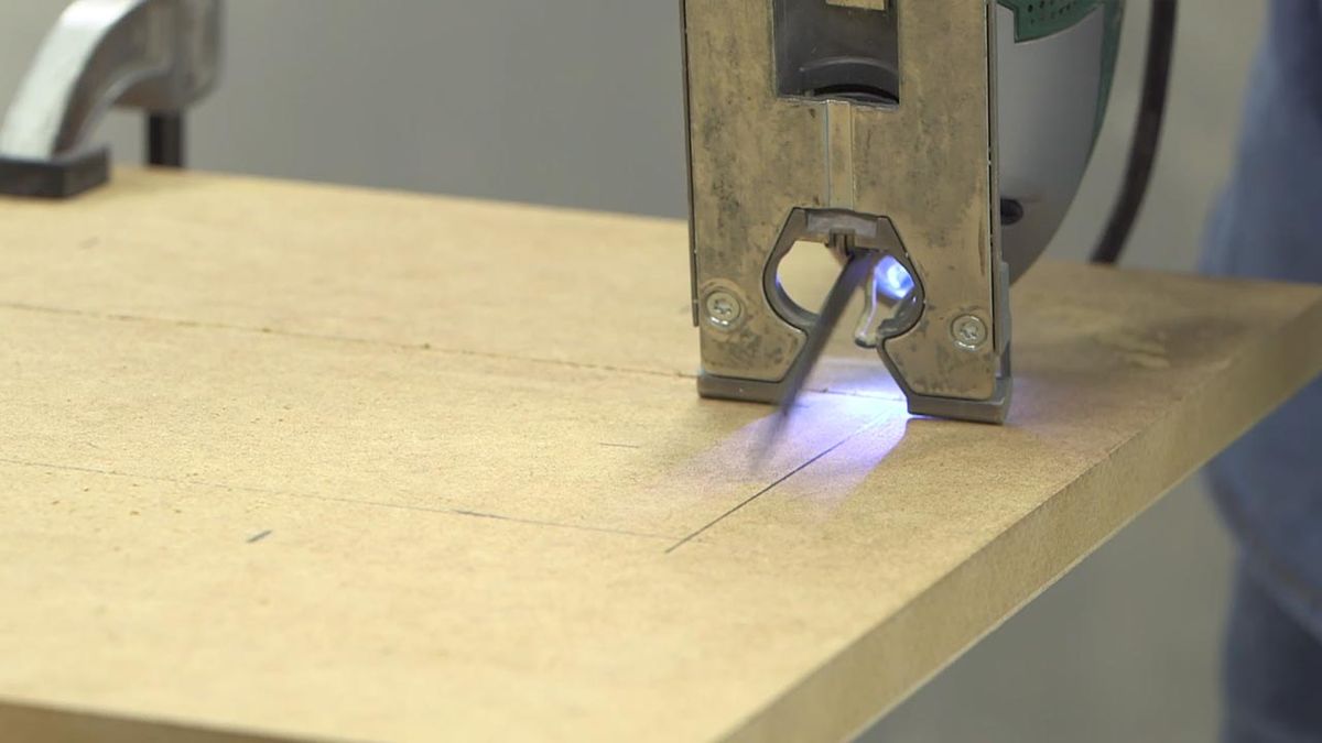 brico 1015 columna industrial luminosa paso 5