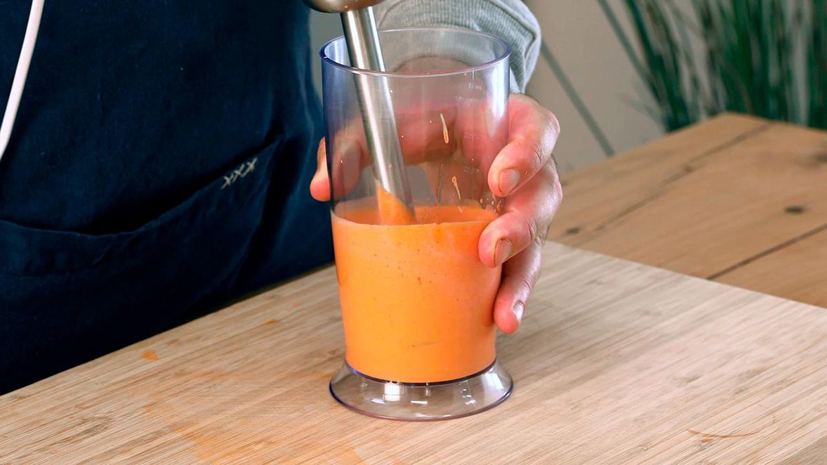 Receta de merluza rellena de gulas y piperrada  paso 6