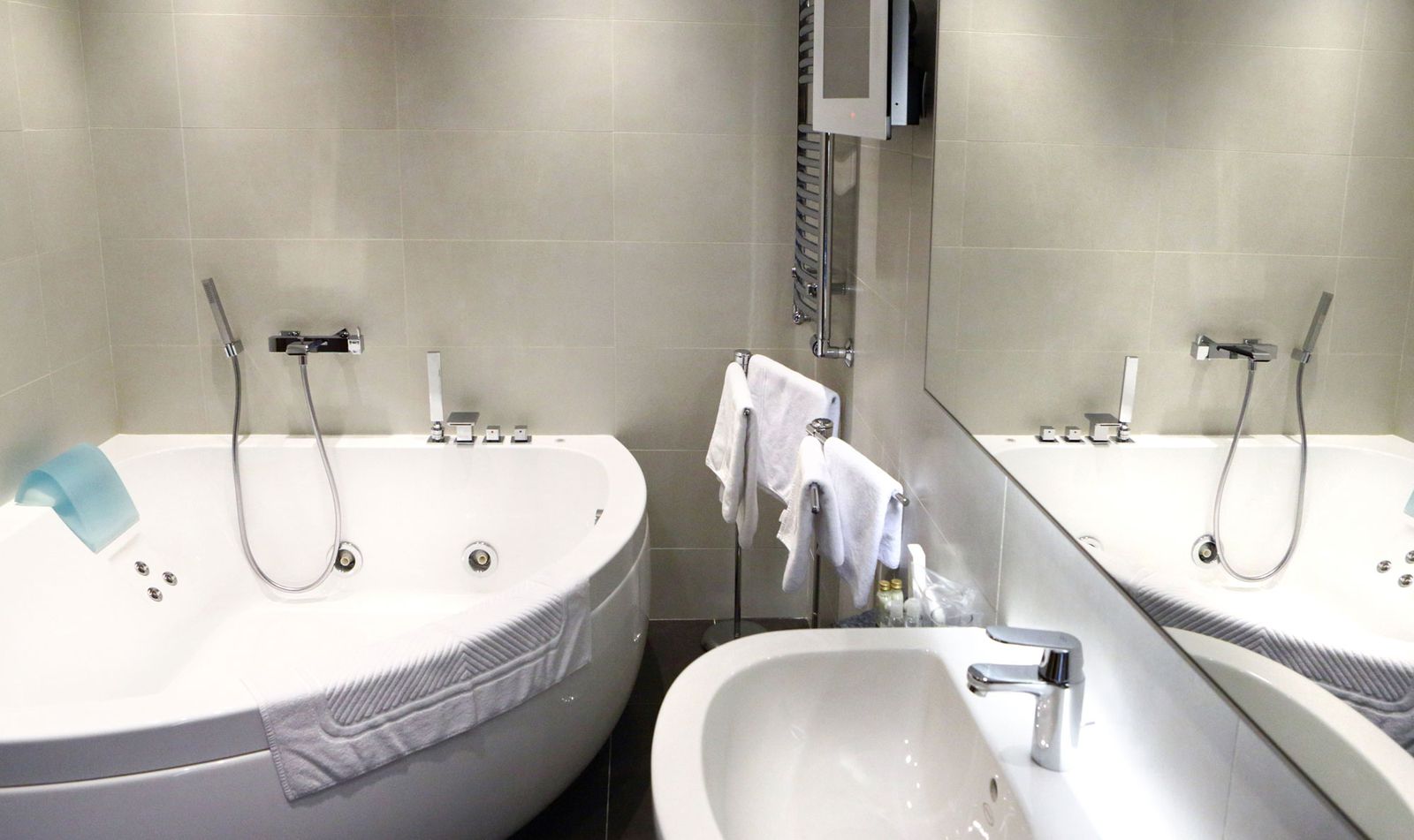 Jacuzzi spa para el baño 3