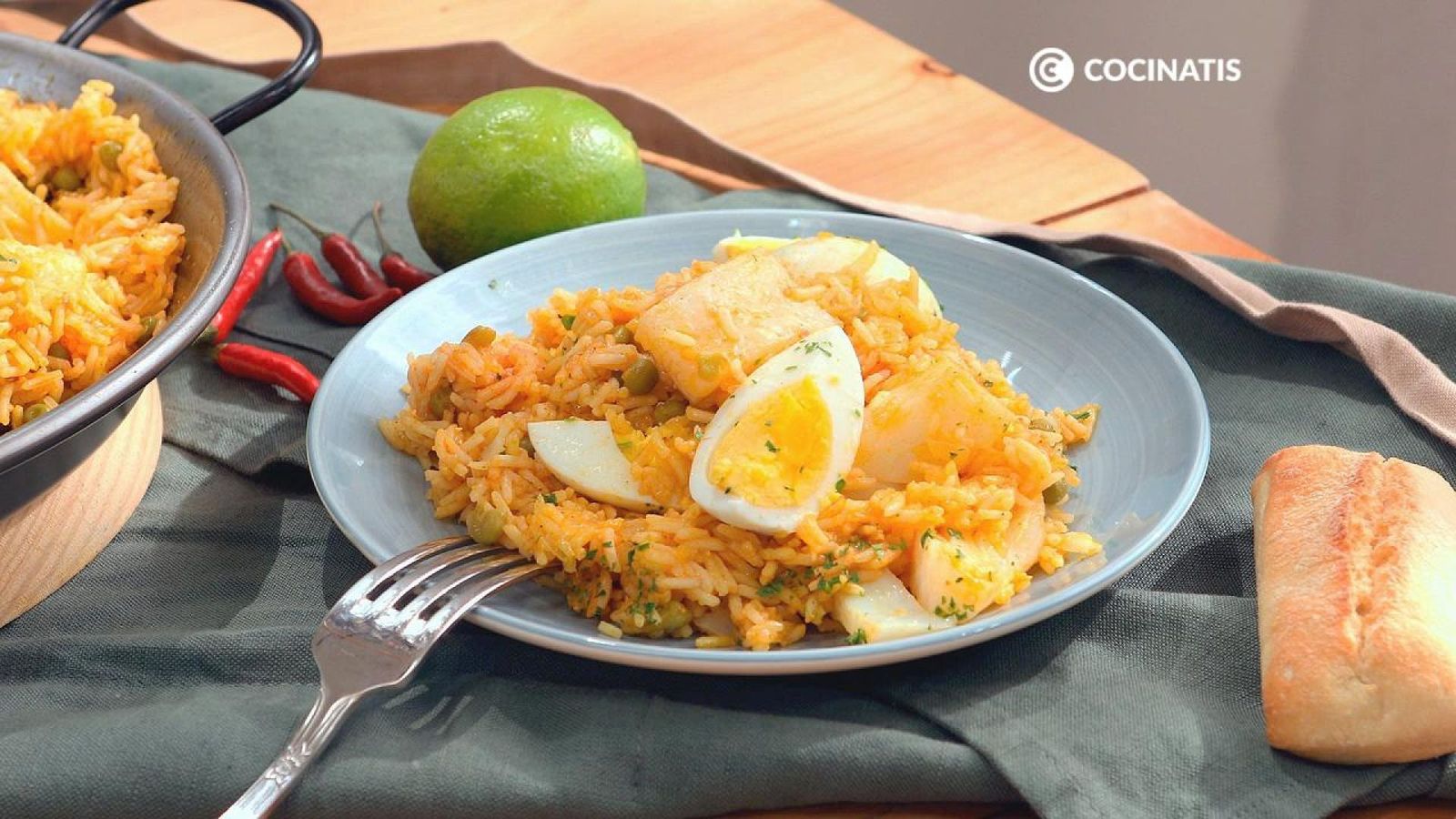 Receta de arroz al curry con bacalao y huevo