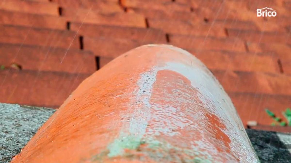 Mitad de teja impermeabilizada