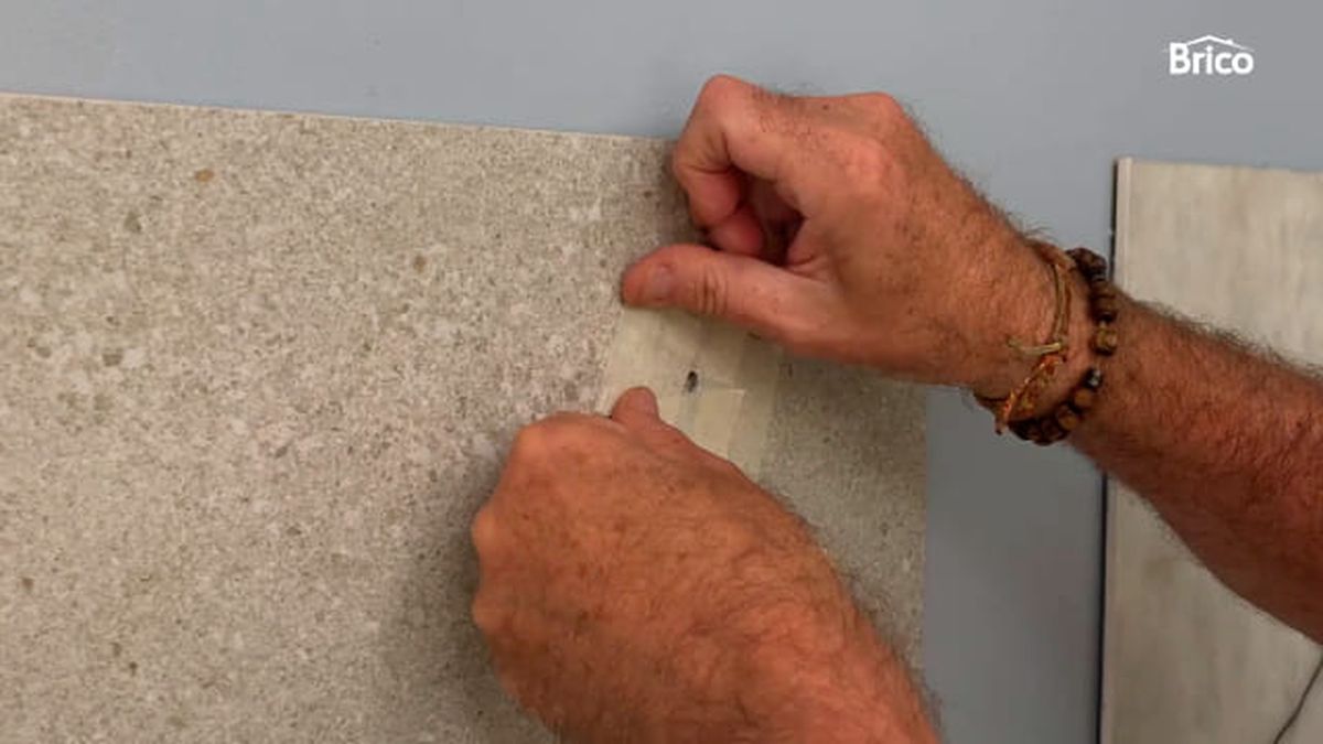 bricomania 45 tapar agujeros en azulejos 4