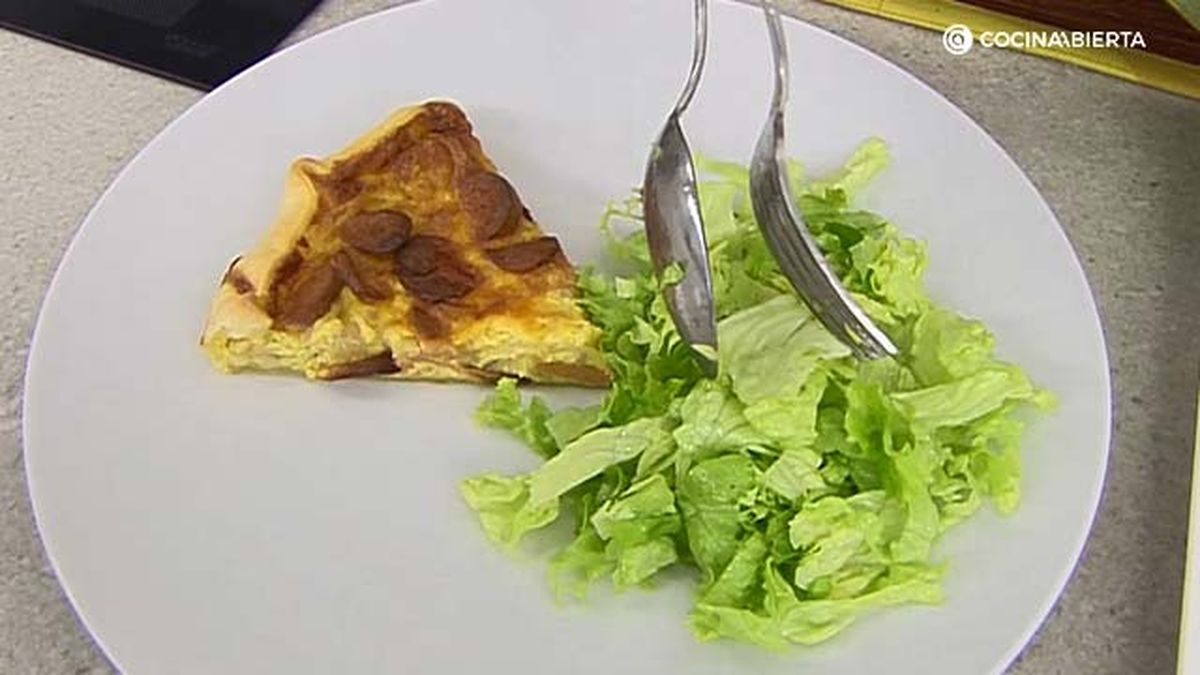 receta quiche salchichas cebolla ka paso 8