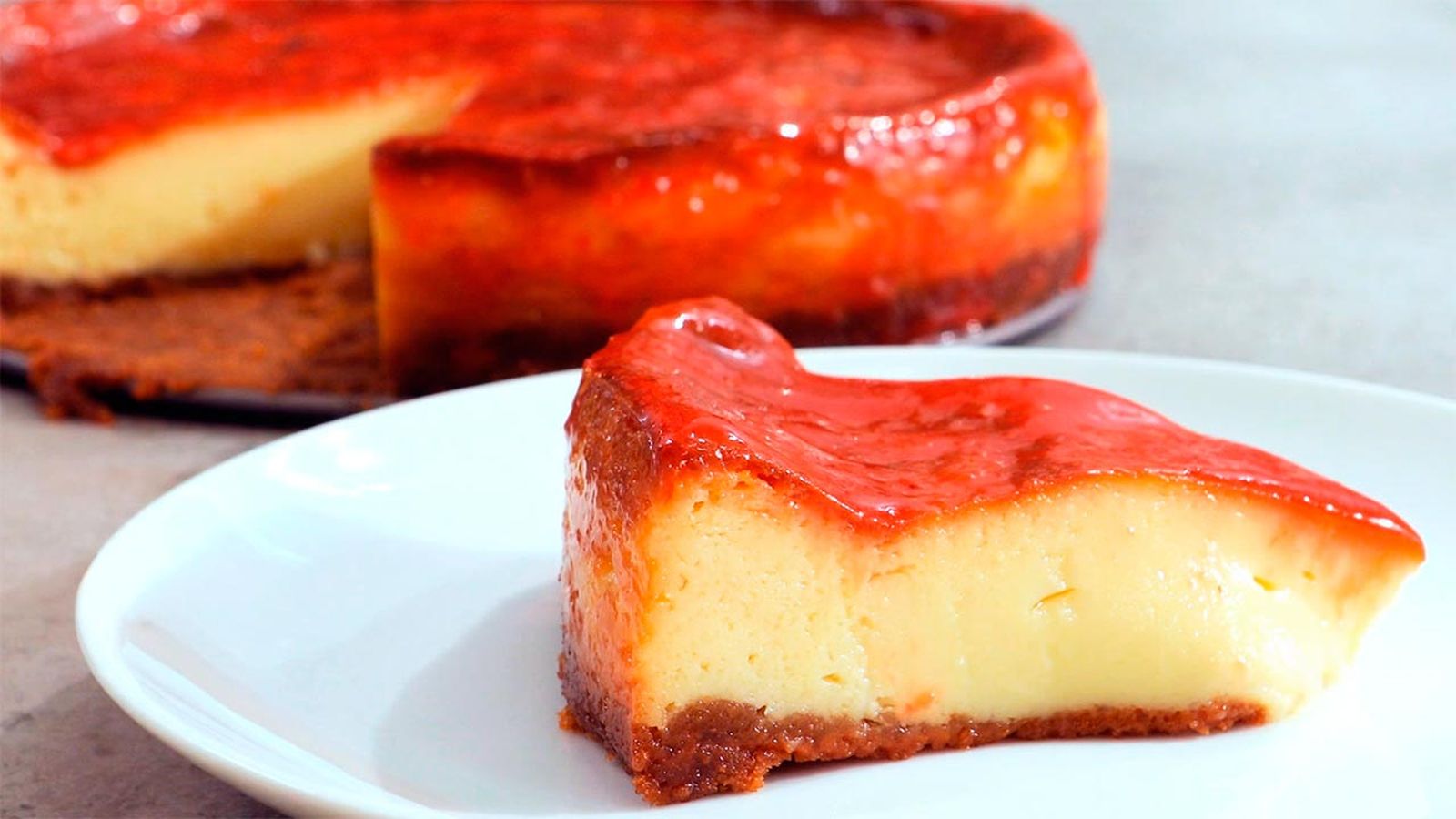 Receta de cheesake con chocolate blanco y mermelada de fresa