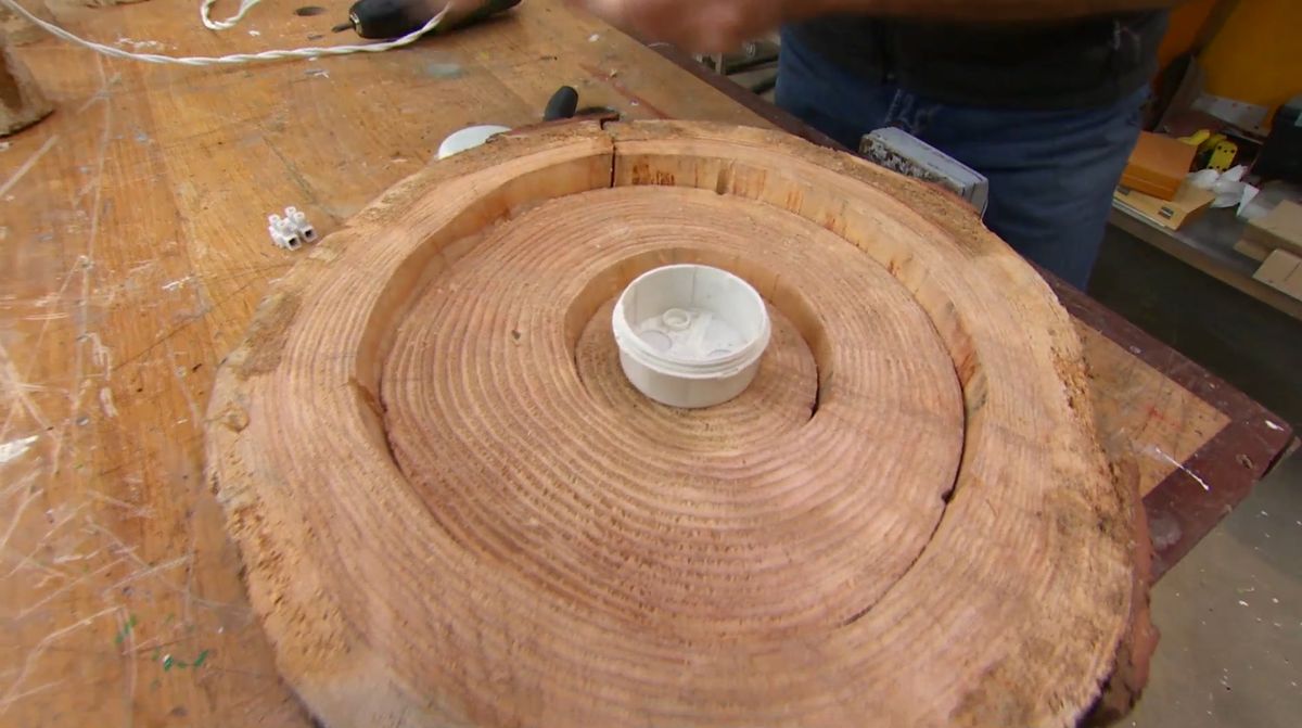 Lámpara con troncos y ramas de madera paso 8