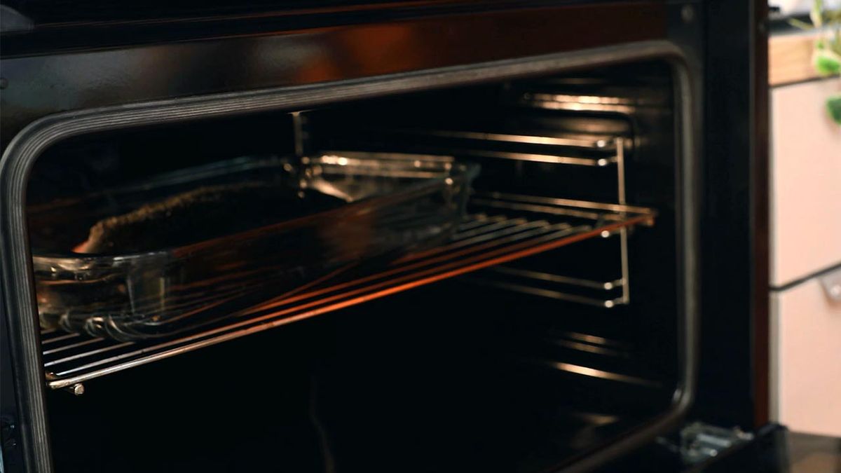 Receta de trucha al horno rellena de bacon, pimientos y setas  paso 4