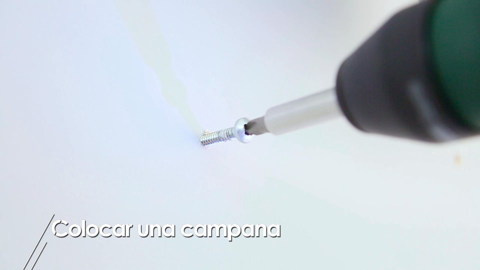 Cómo colocar una campana extractora paso 2