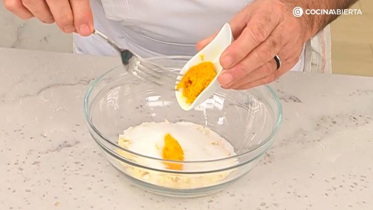 Mezcla los ingredientes en un bol