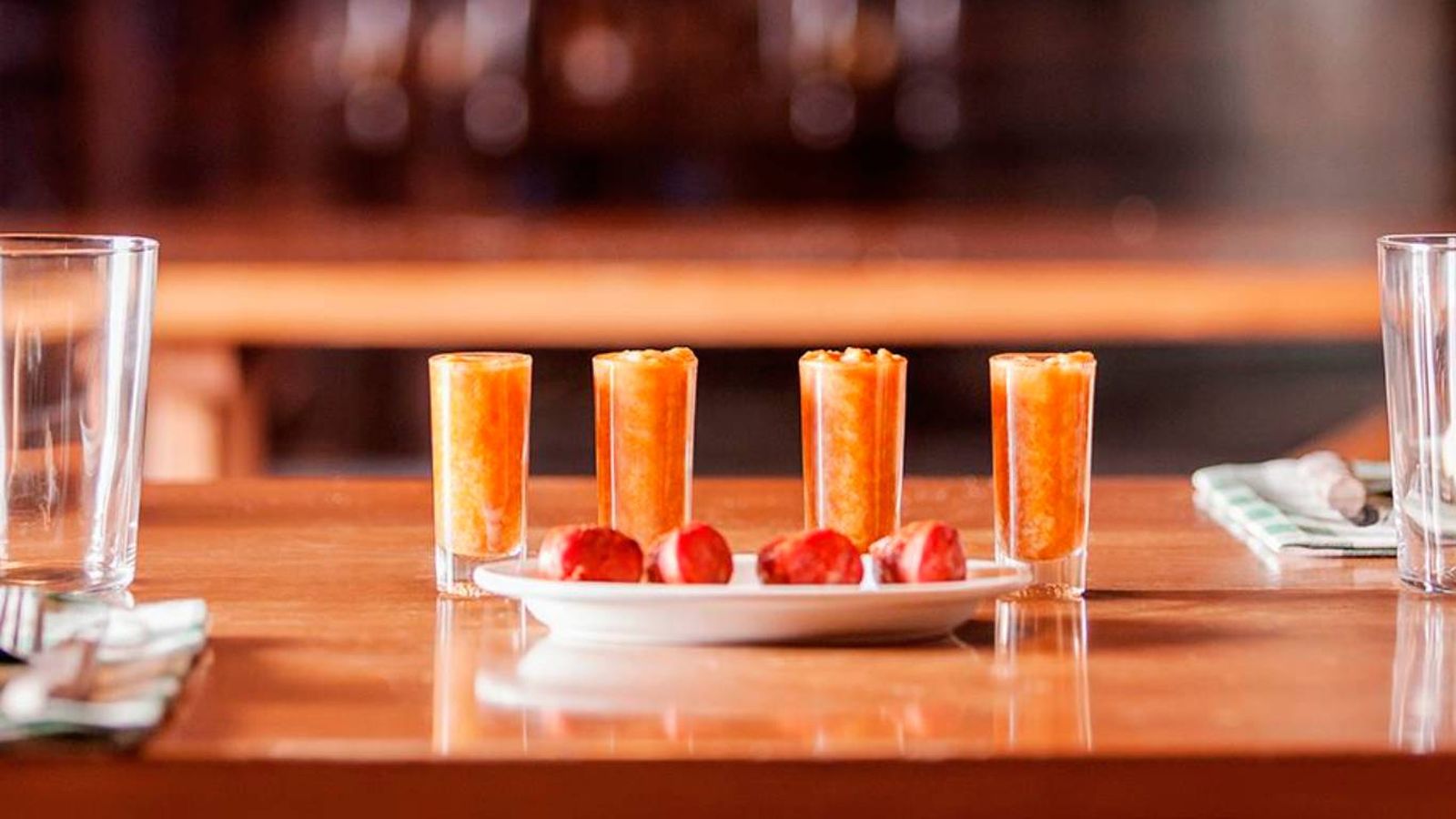 Chorizo vegetal y otros platos veganos en las sidrerías vascas