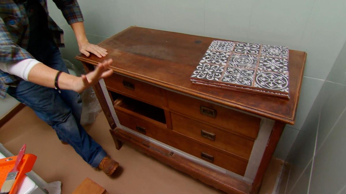 DEKO639 renovar mueble bano encimera baldosas paso1