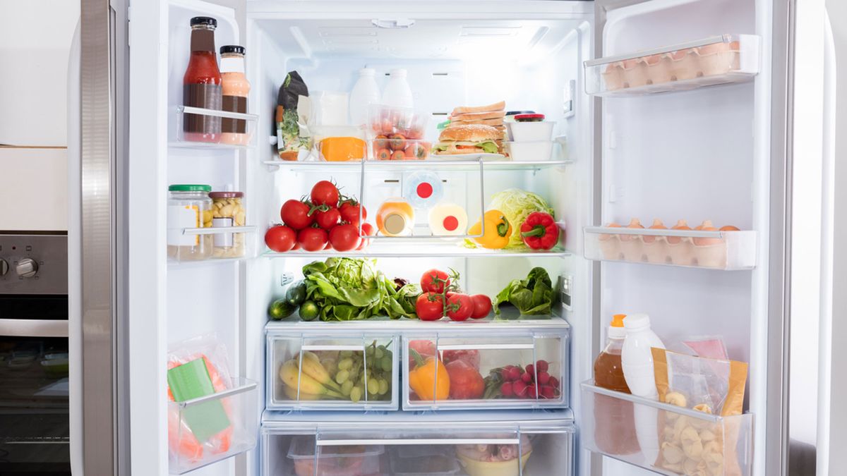 10 alimentos que no debes guardar en la nevera xl