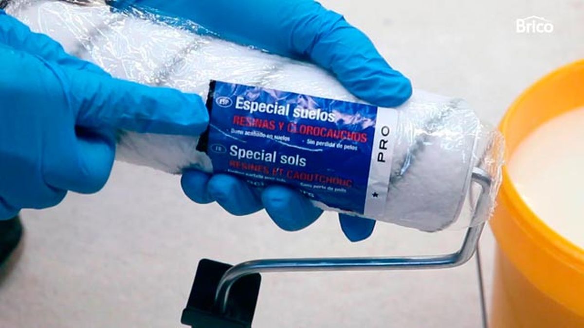 Sellador transparente de poliuretano para suelo de mortero paso 3