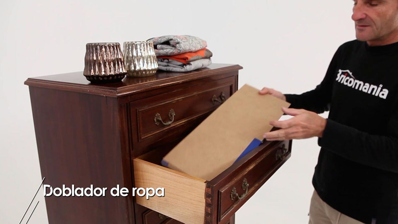 Como hacer un doblador de ropa paso 7