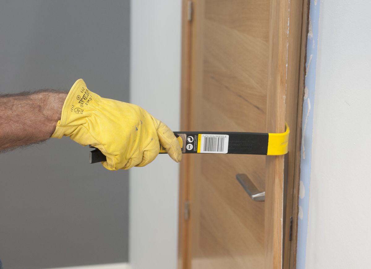 Bricomania 695 Sustitucion de puerta p1