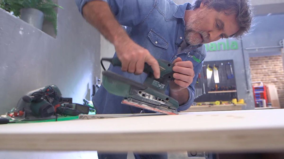 Cómo hacer una escalera plegable paso 11