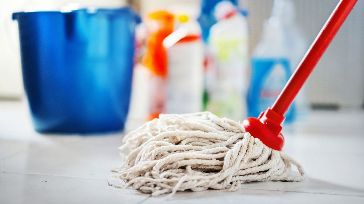 como limpiar la fregona con trucos caseros y economicos mopa