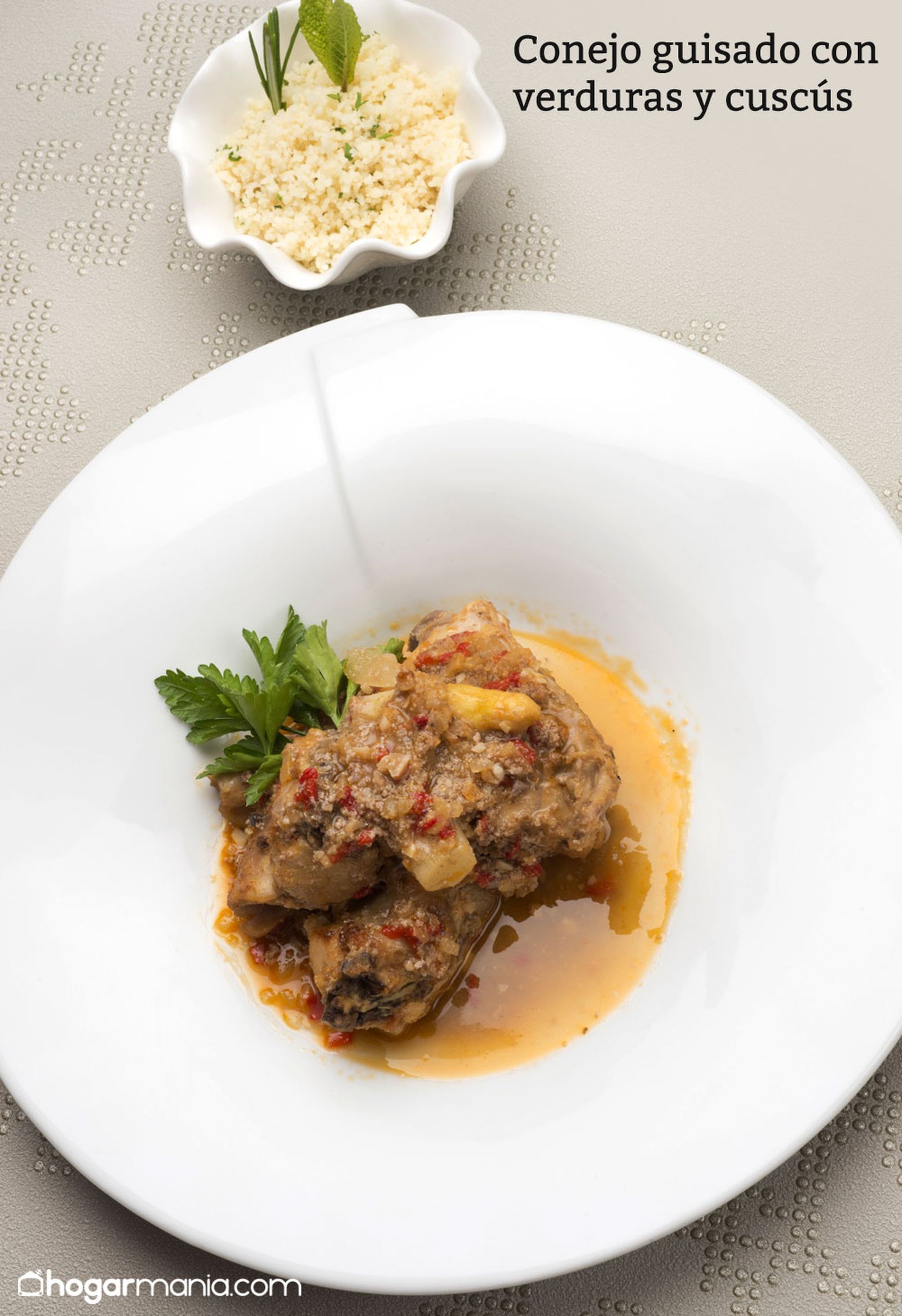 HCTU0338 Conejo guisado con verduras y cuscus vertical xl