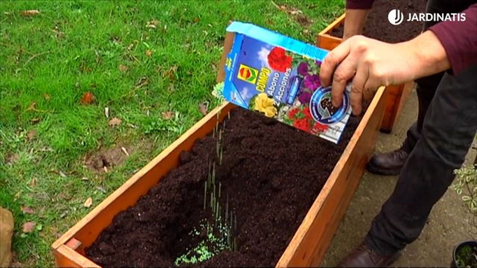 abono de dos acciones para plantacion de setos en contendor brico 678