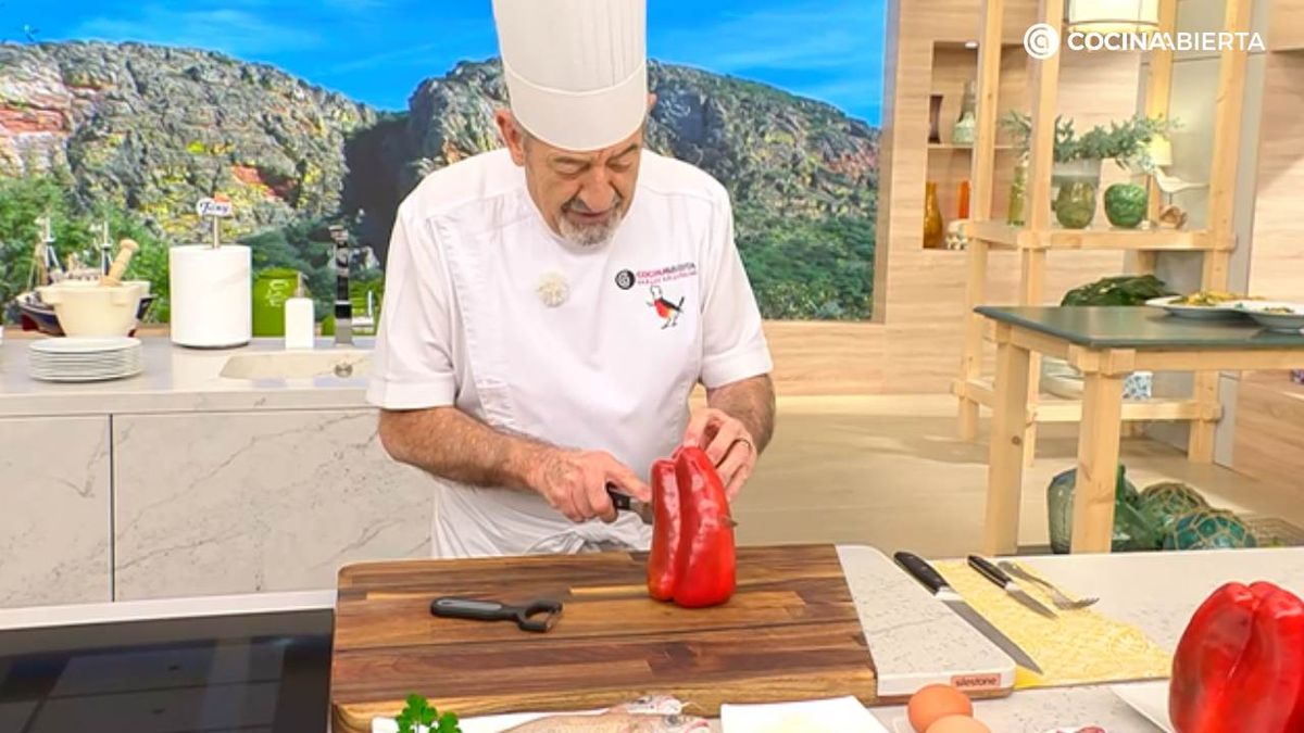 El truco de Karlos Arguiñano para pelar pimientos en segundos y sin esfuerzo