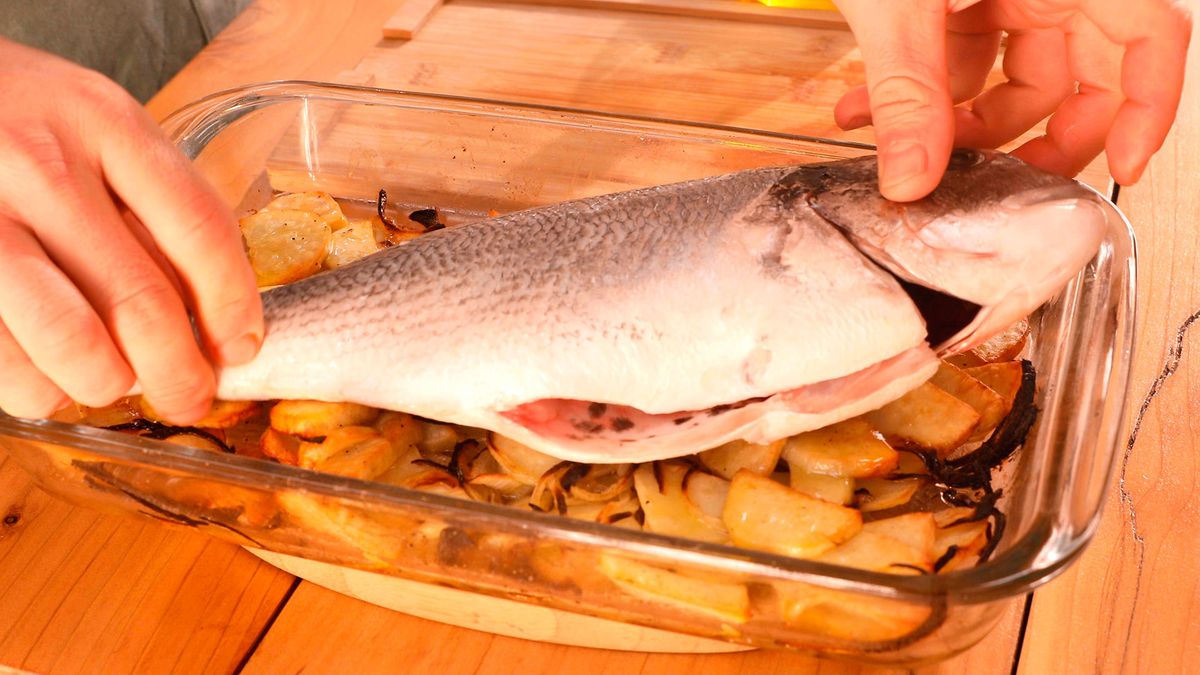 Dorada al horno con patatas   Paso 3