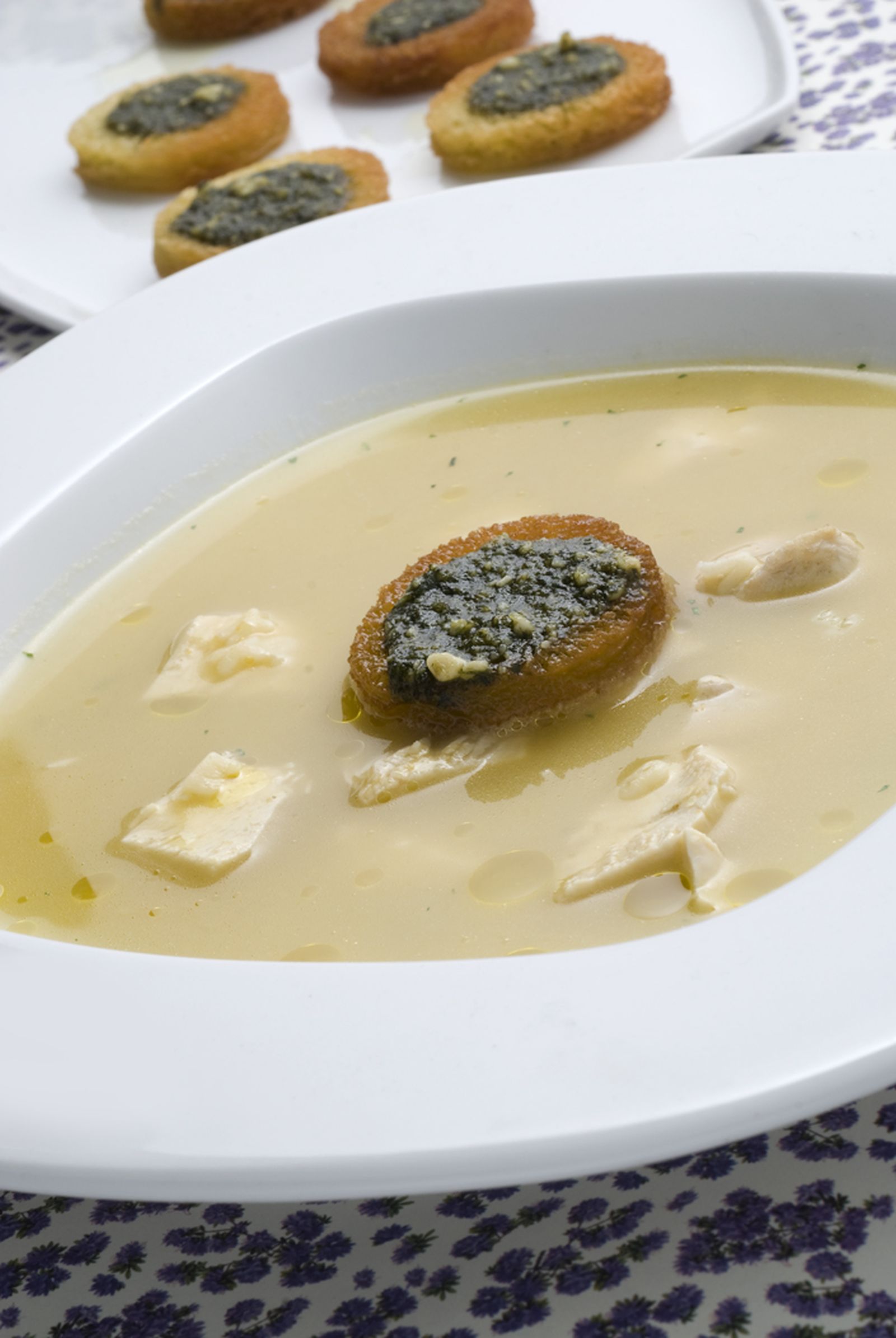 204 karlos arguinano Sopa de pollo con verduras y pasta 4819