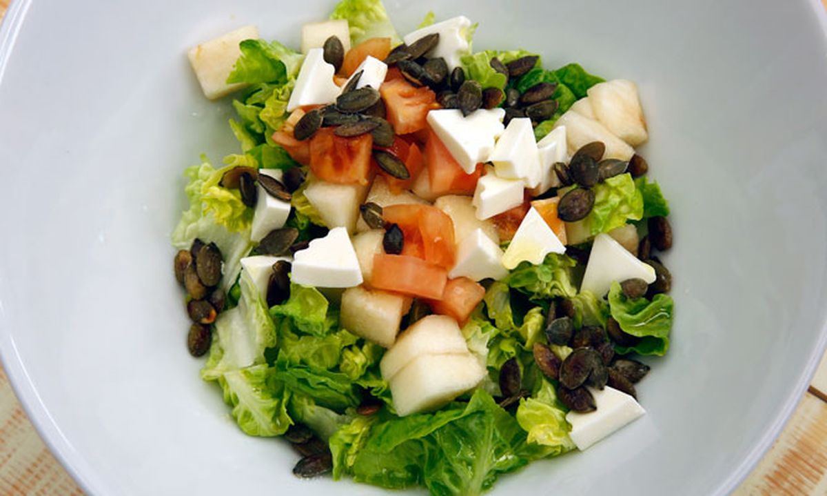 5515 2 Ensalada de tomate, manzana y queso xl