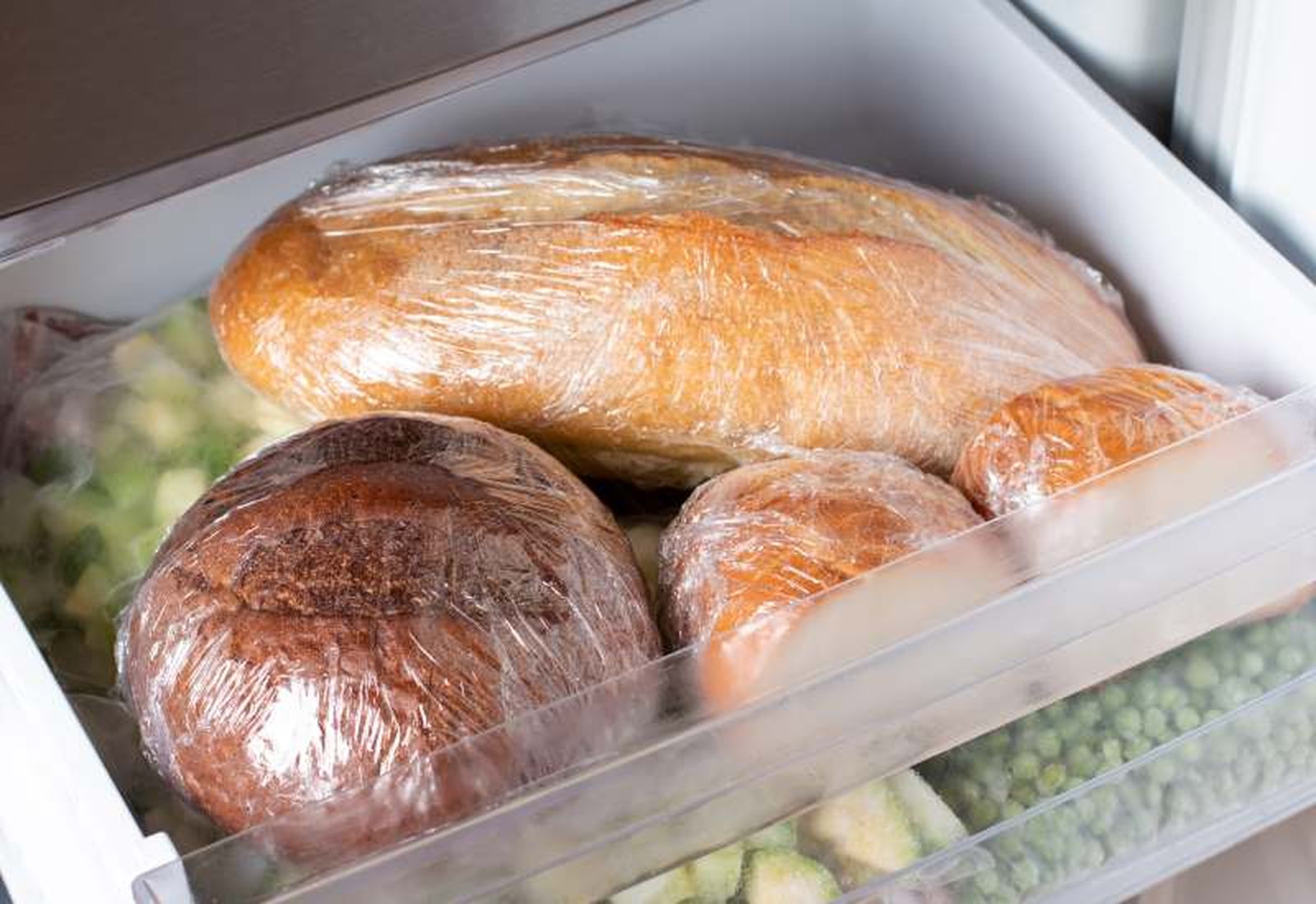 Si quieres que el pan dure más, mejor congélalo