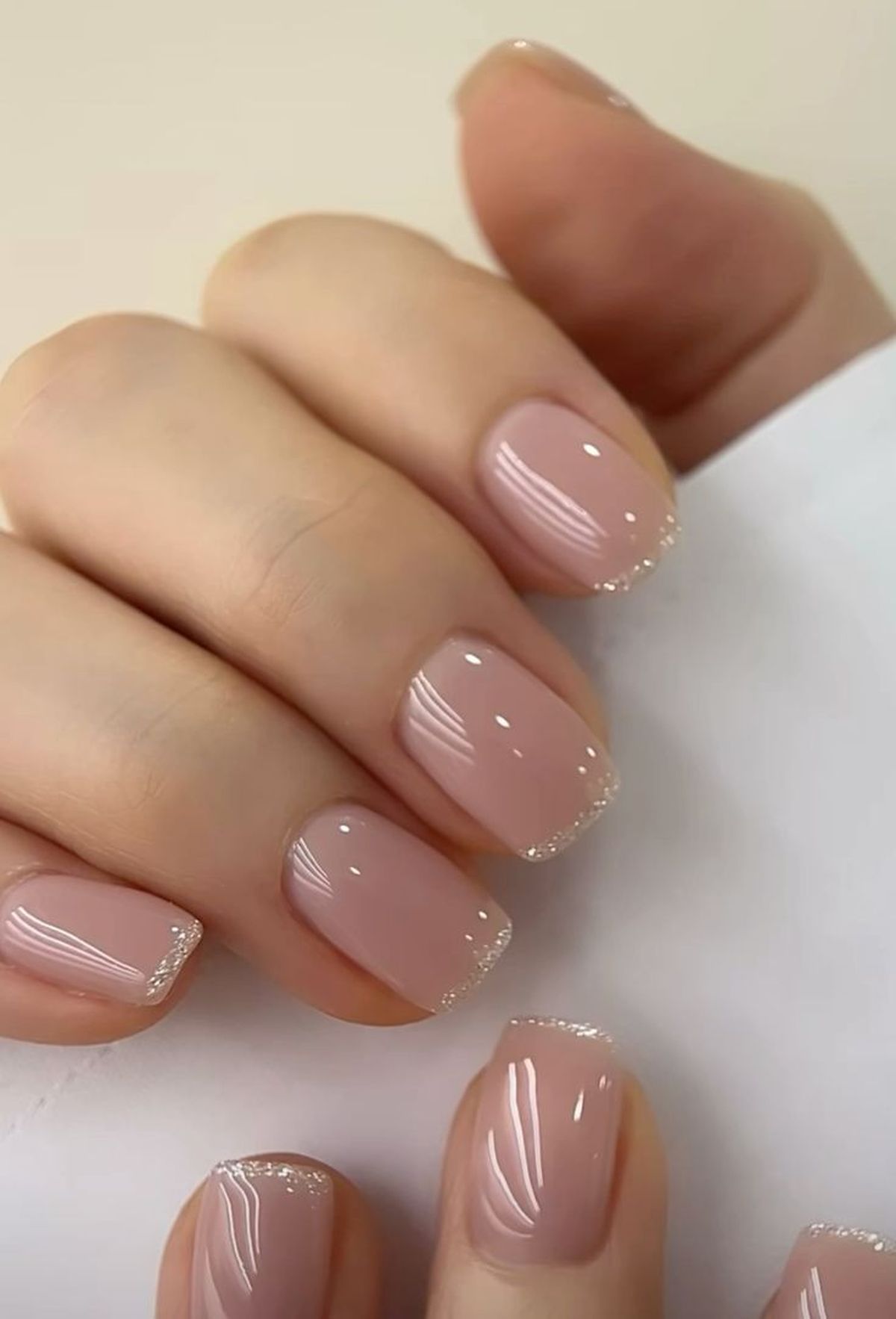 Manicura francesa original para novias