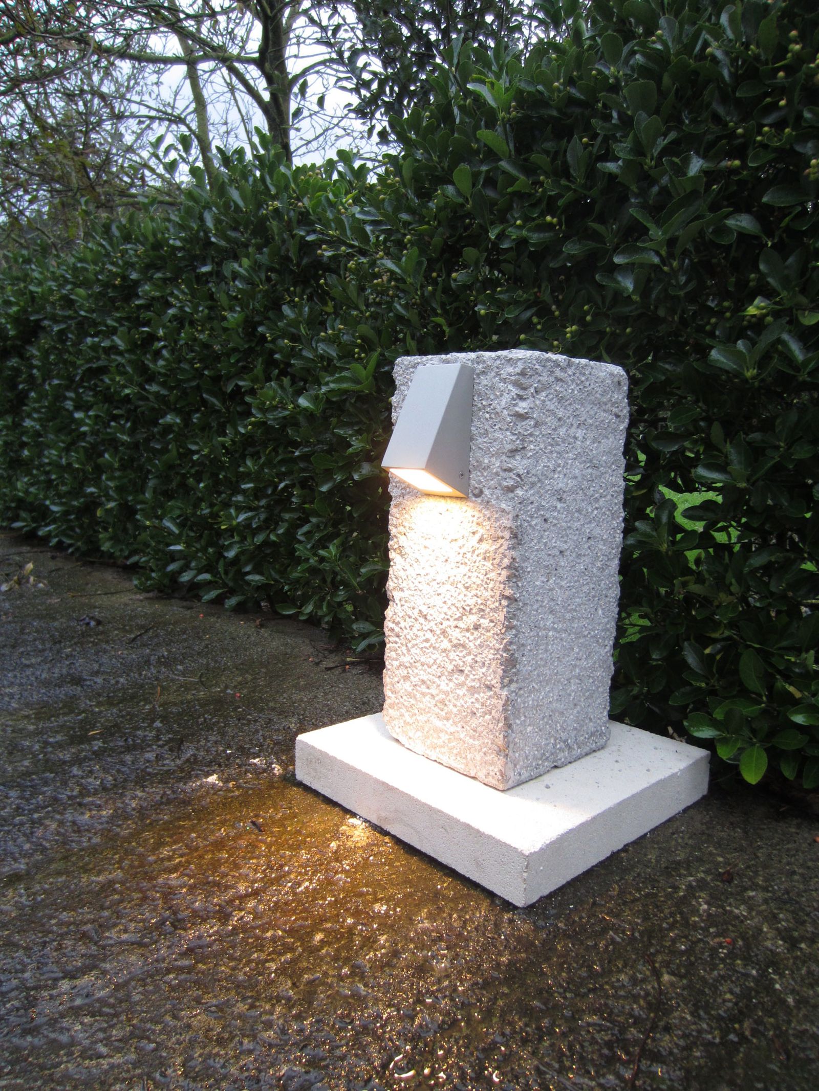 Luminaria de jardín paso 13