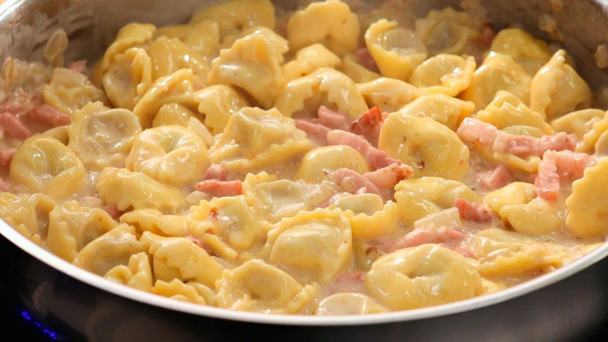 Tortellini con salsa carbonara   Paso 4