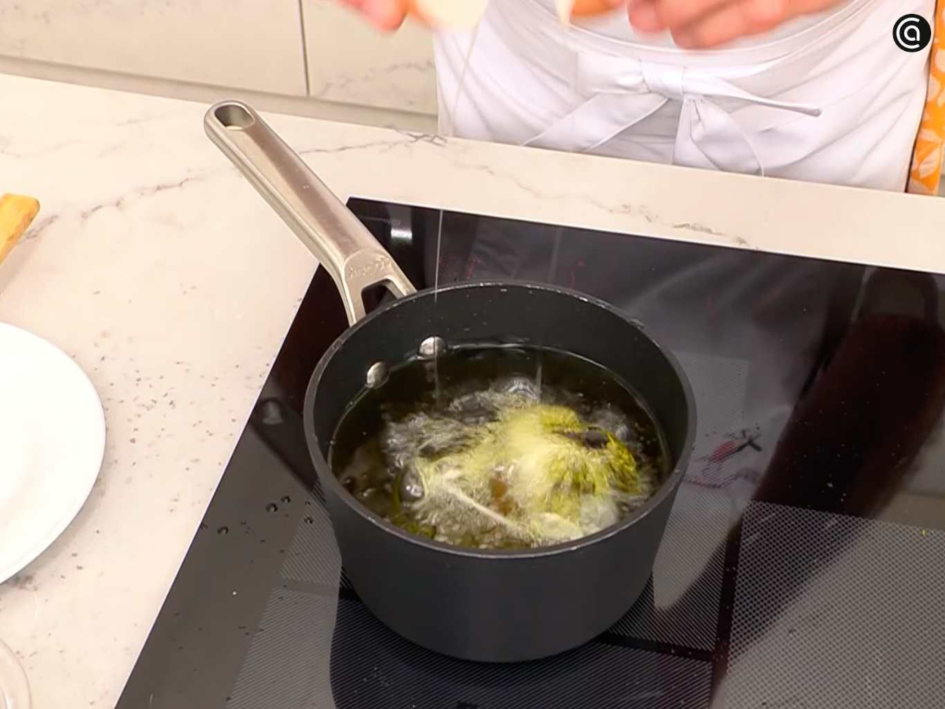 Fríe los huevos