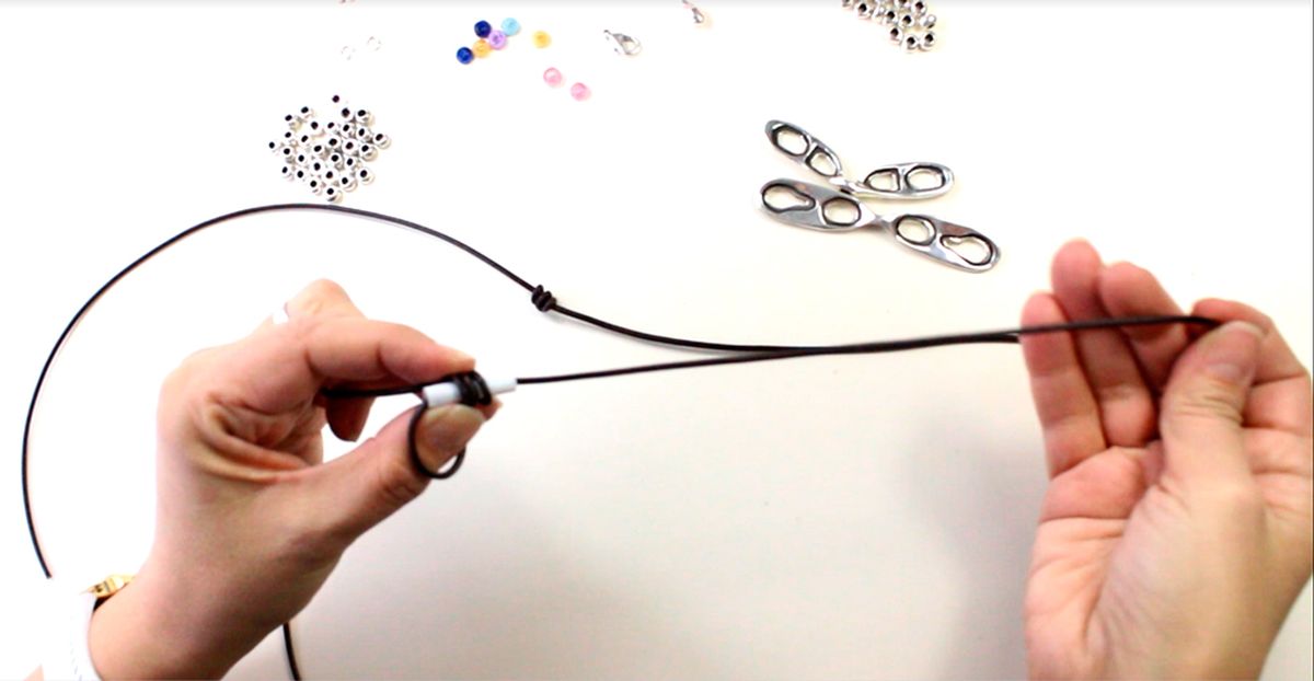 como hacer collar libelula paso1