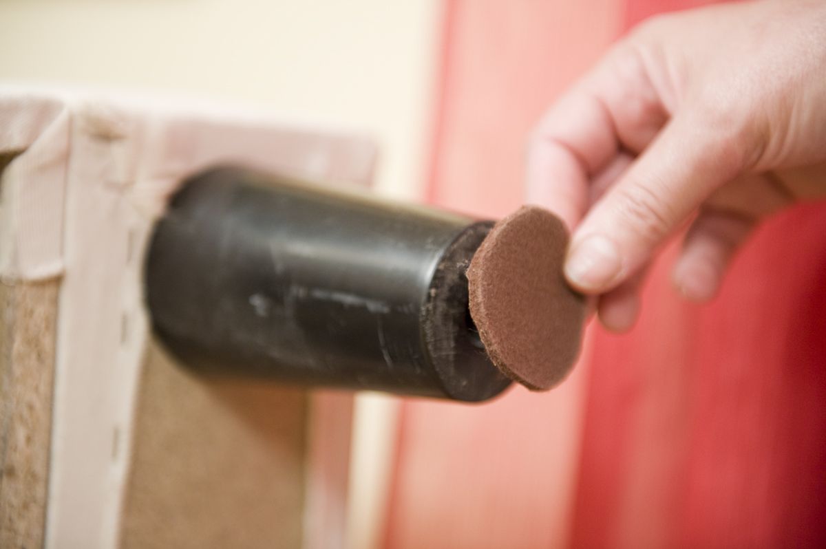 brico 0574 1 tipos protectores patas muebles paso 5