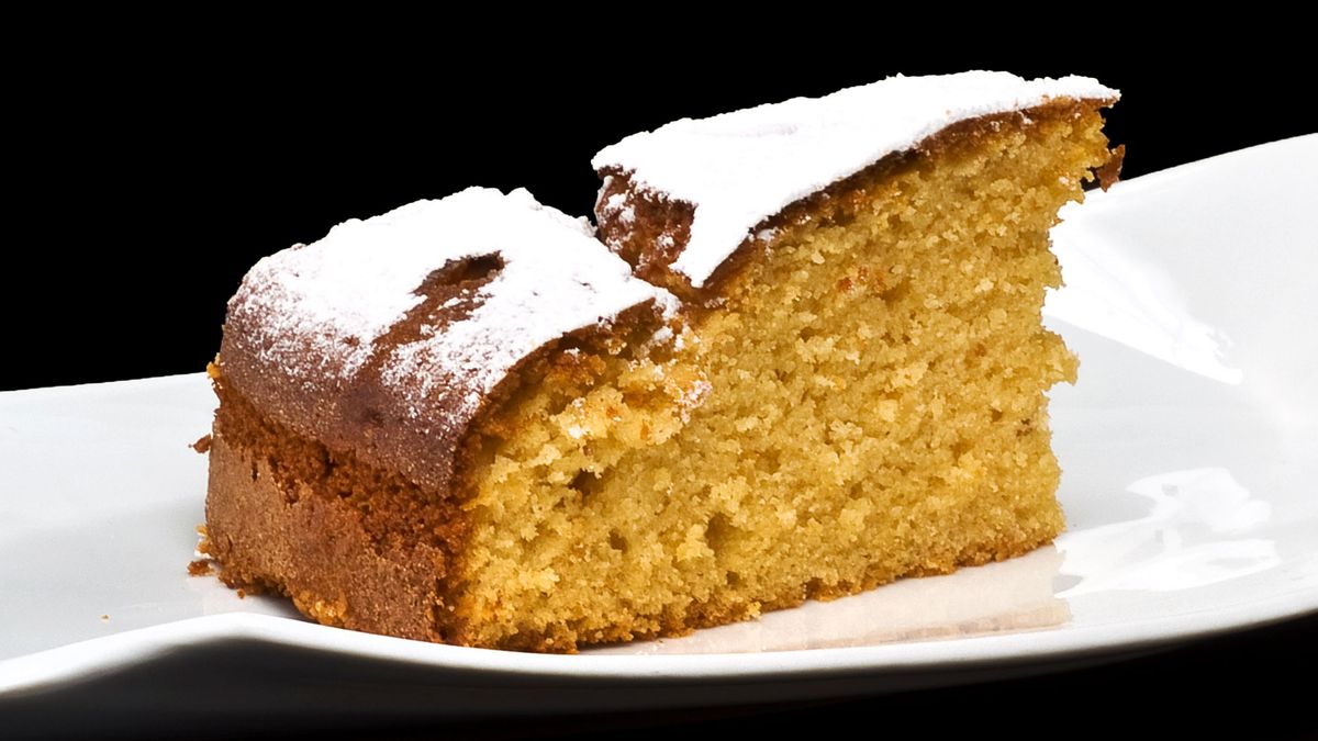 Aprende a elaborar un bizcocho de turrón, un postre navideño diferente