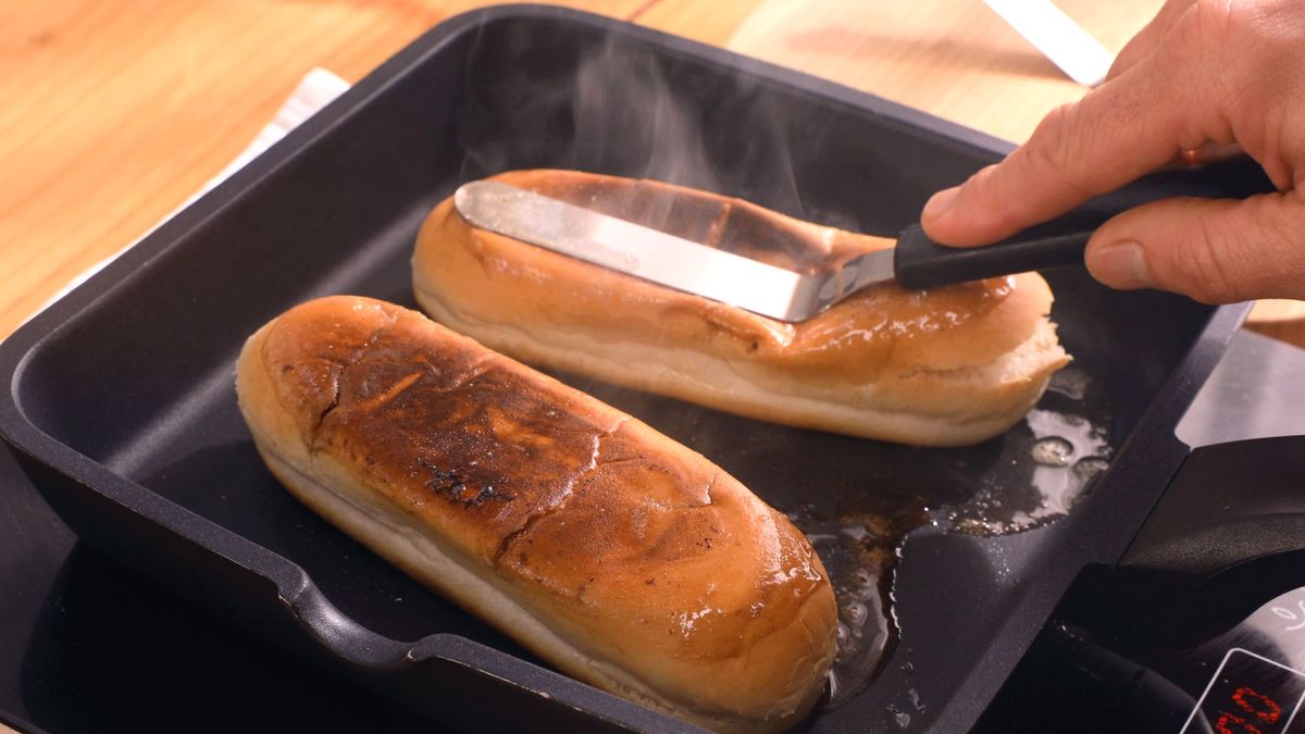 Receta de lobster roll, bocadillo de langosta de maine  paso 5