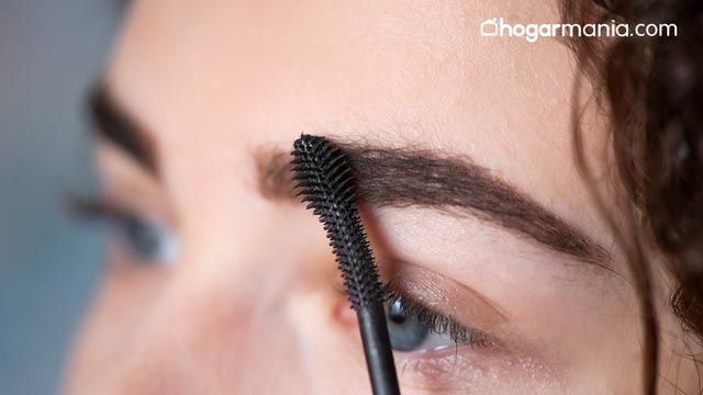 como maquillar las cejas de forma natural paso a paso