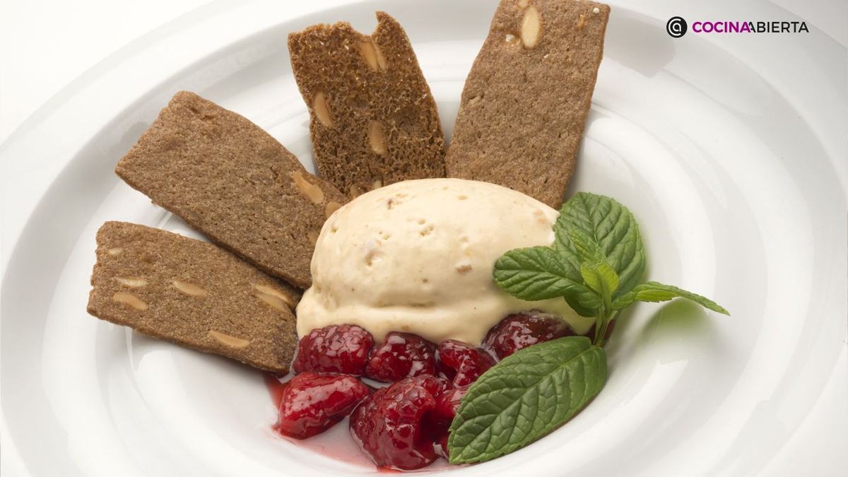 Aprende a hacer un helado de turrón blando con los pasos de Eva Arguiñano