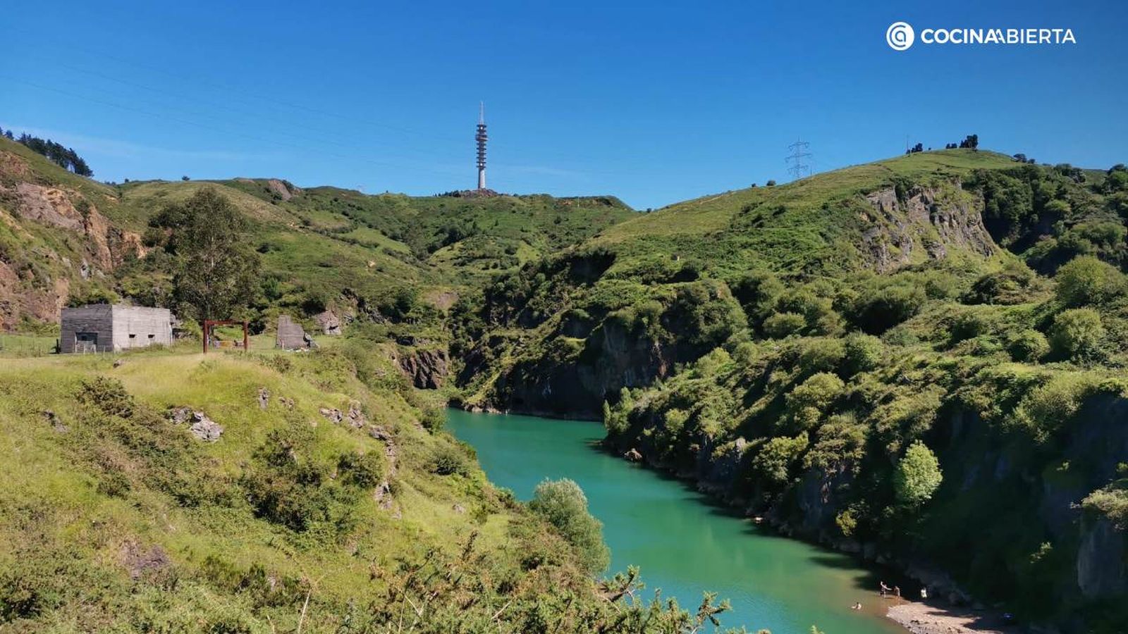 Las antiguas minas de La Arboleda son ahora lagos artificiales