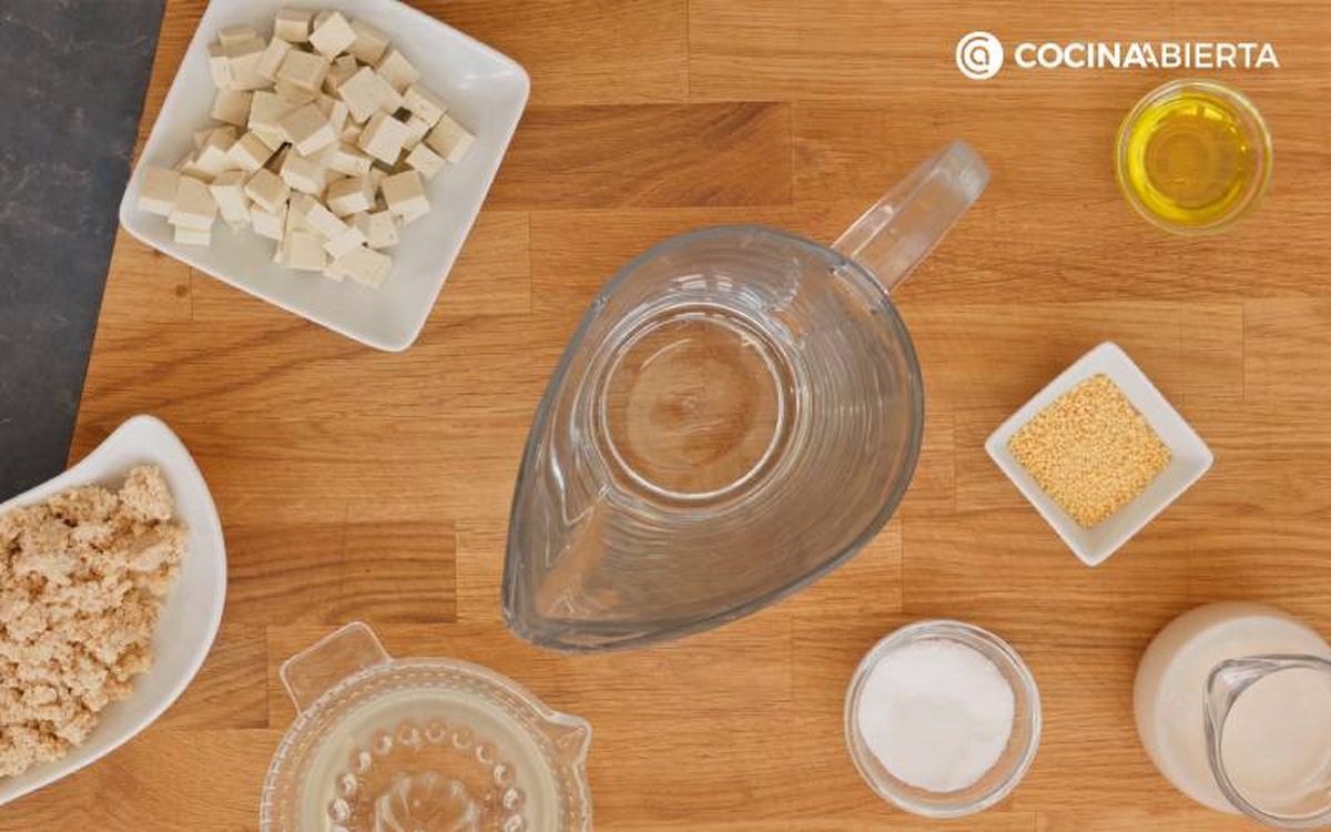 Elaboración de la receta de queso vegano de avellanas - Prepara los ingredientes
