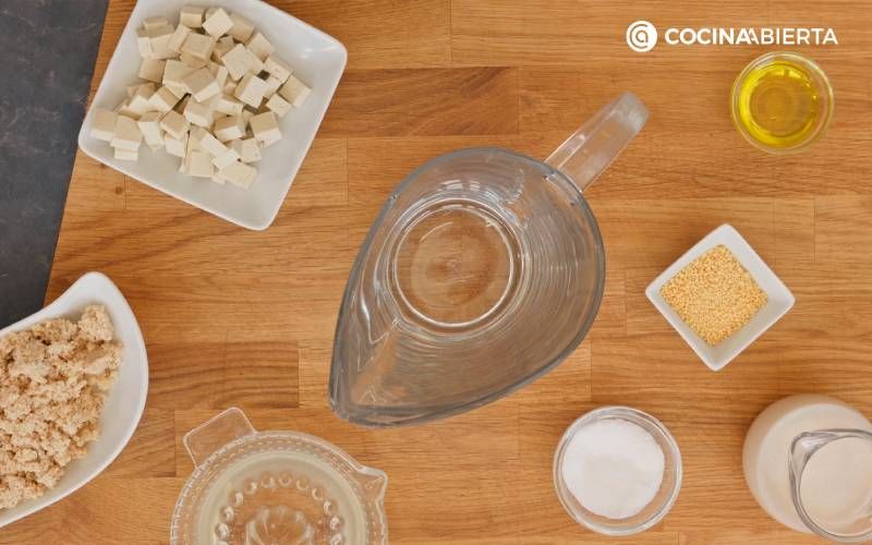 Elaboración de la receta de queso vegano de avellanas - Prepara los ingredientes