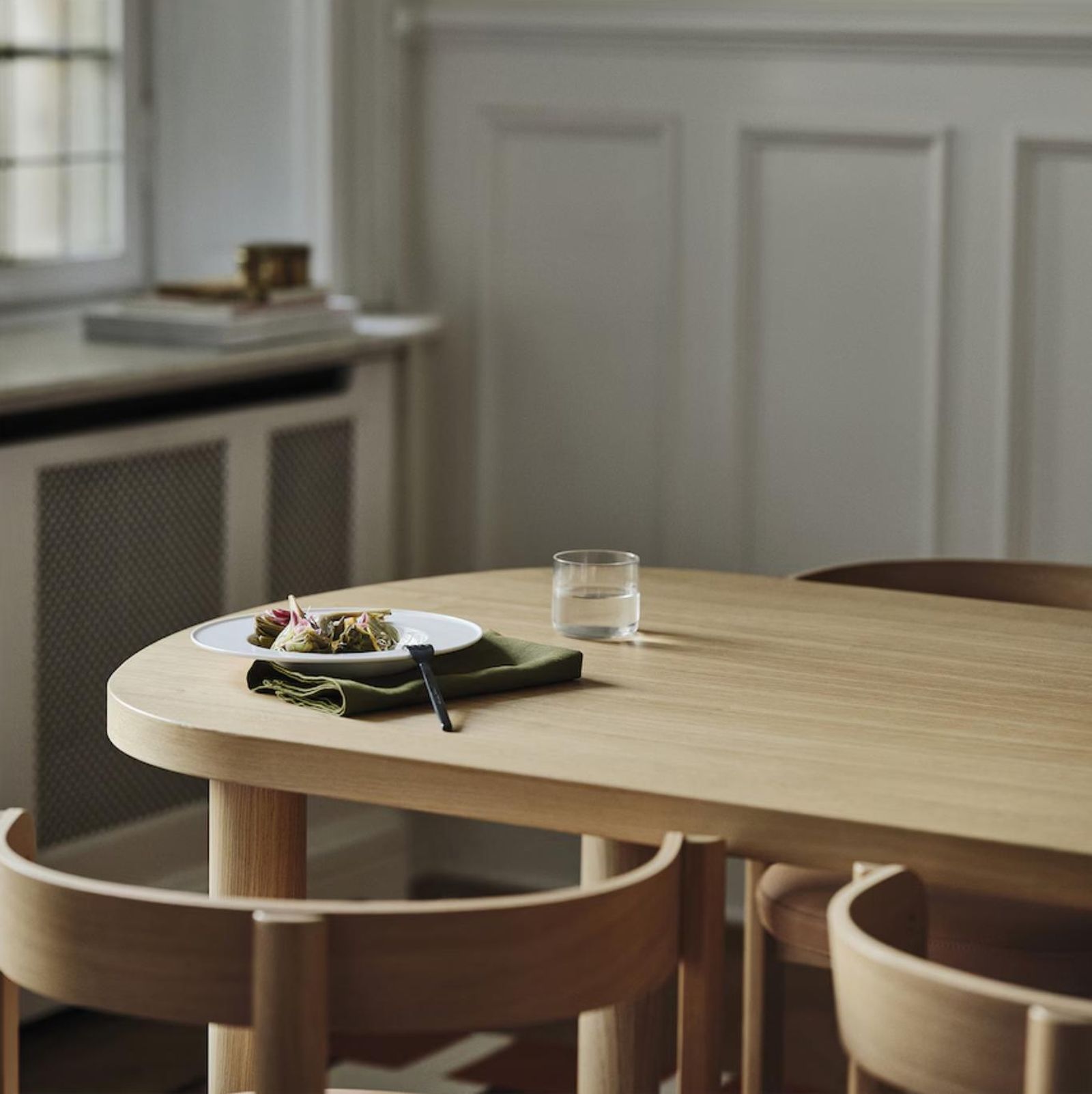 Mesa de comedor de la colección.