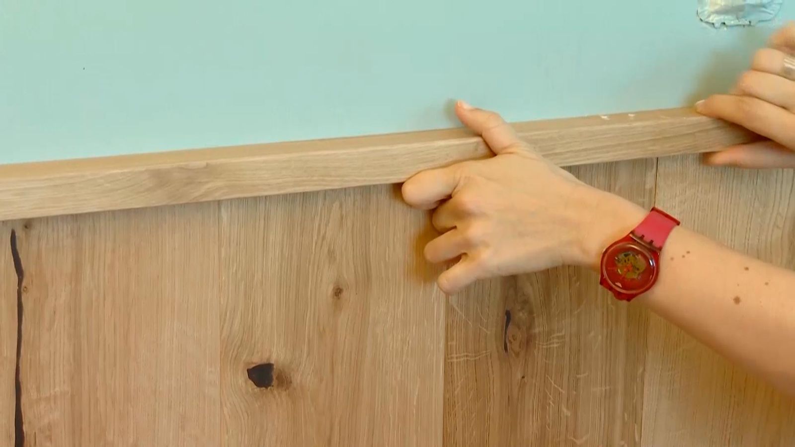 Decogarden 690 decorar pared friso madera roble paso7