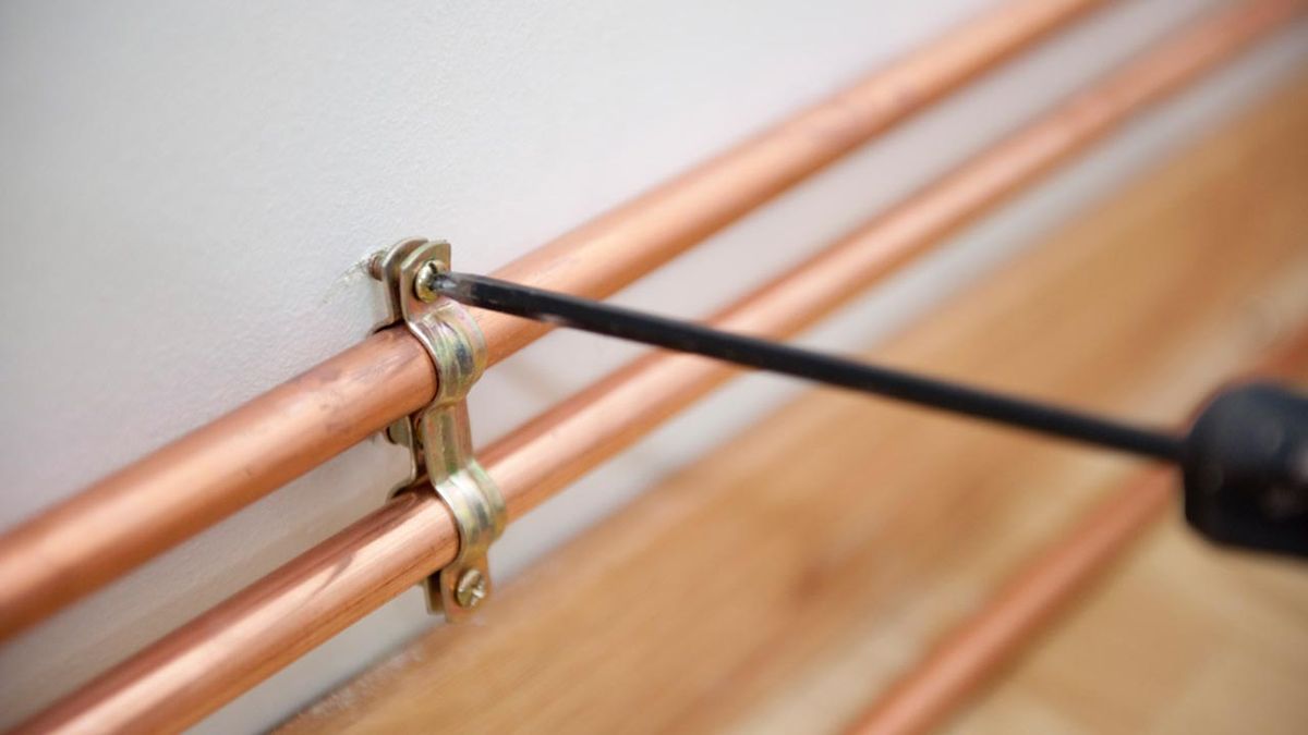 brico 0592 instalacion radiador paso 14