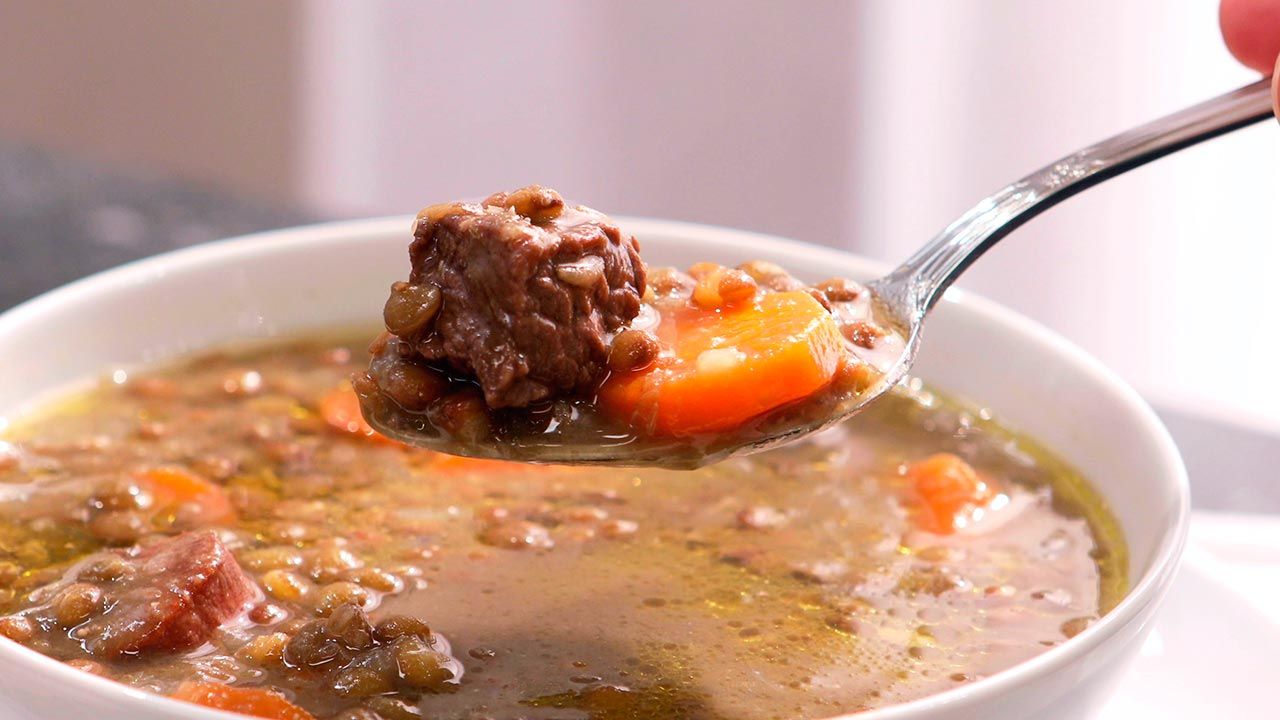 Platos de cuchara de toda la vida  lentejas estofadas