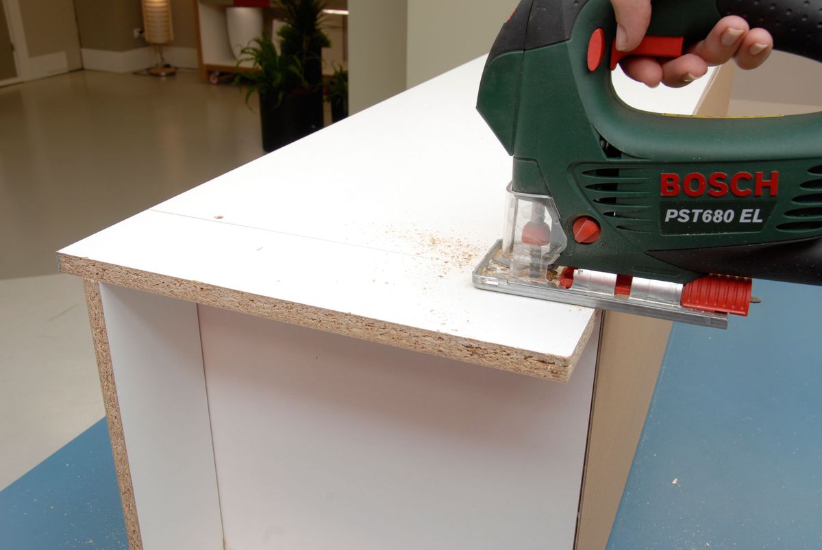 Transformar escobero en mueble bajo de TV paso 2