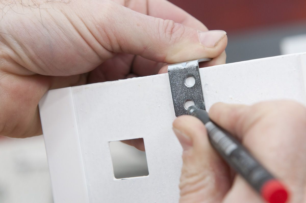 Bricomania 685 Cubrerradiador p11