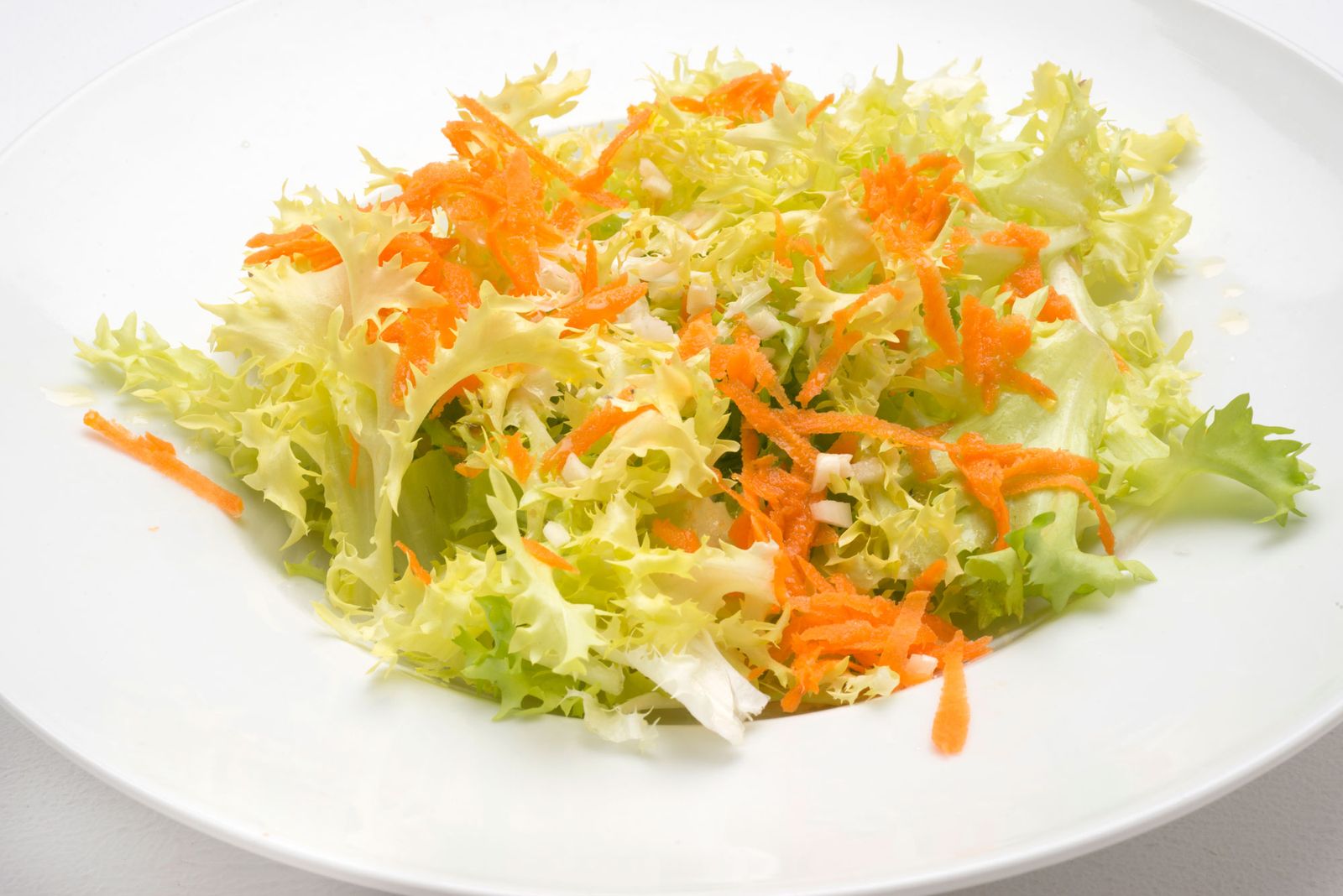 5648 2 Ensalada de escarola, ajo y zanahoria xl