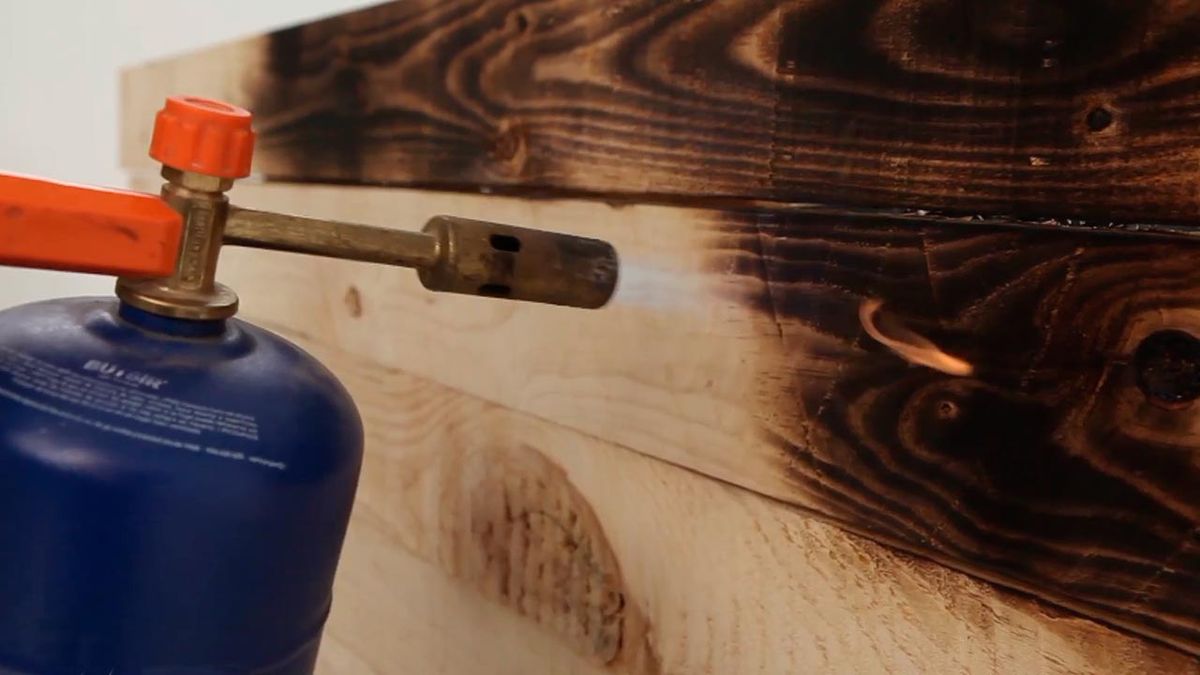 Shou Sugi Ban, la tecnica japonesa para proteger la madera paso 1