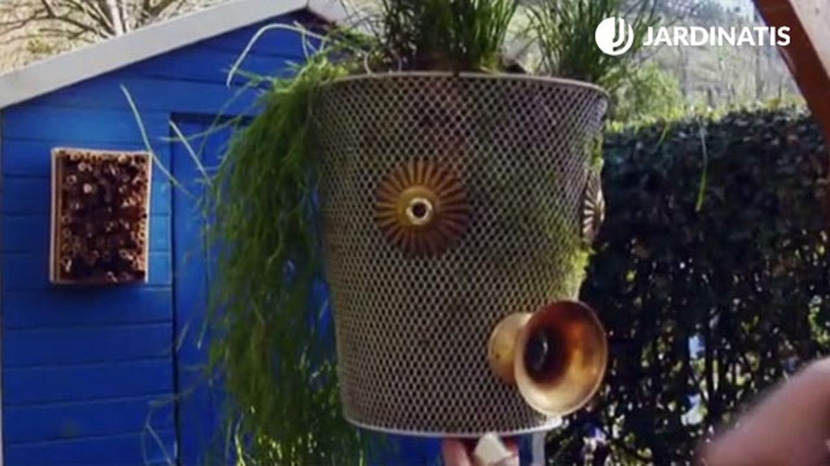 papelera como tiesto colgante brico 822