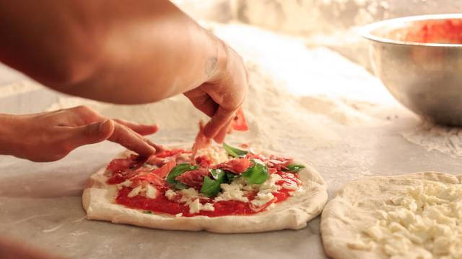 pizza margarita preparacion